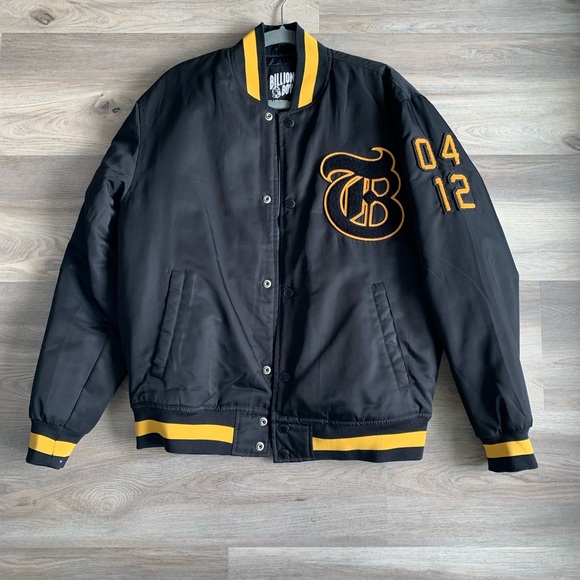 Money - Picture 1 of 2